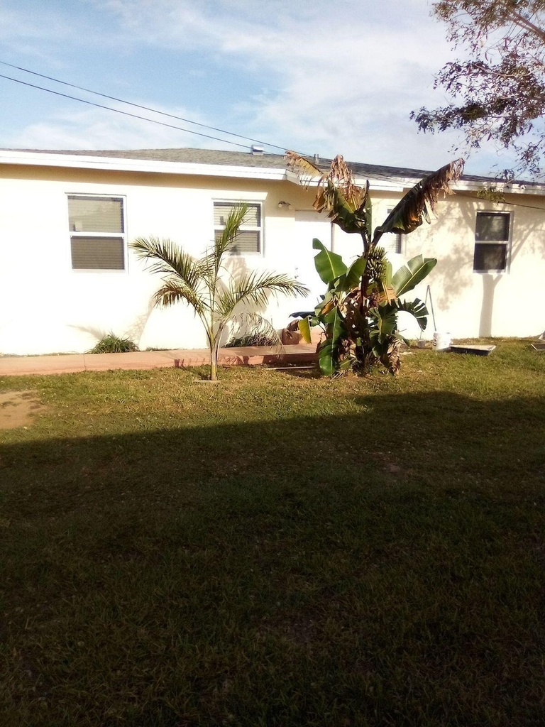 10480 Sw 181st Terrace - Photo 1