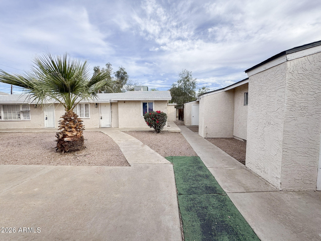 308 E Vogel Avenue - Photo 4