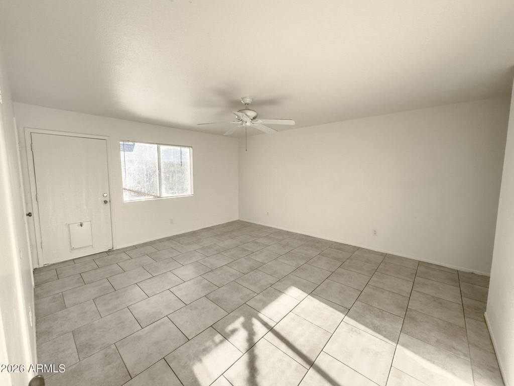 308 E Vogel Avenue - Photo 14