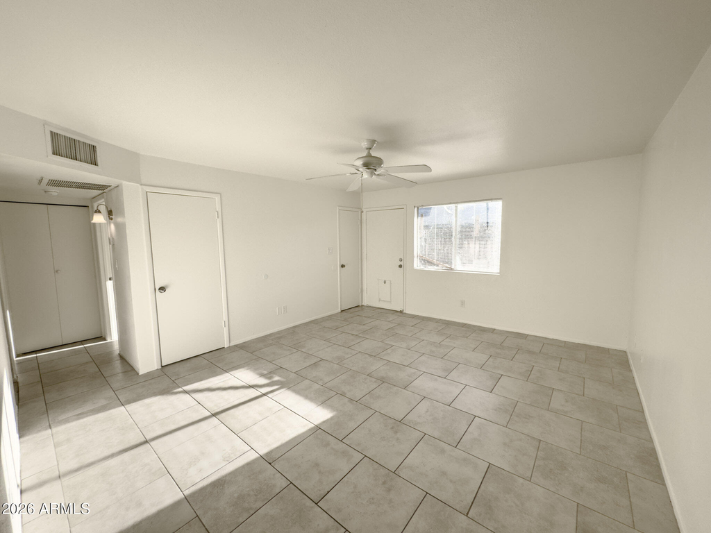 308 E Vogel Avenue - Photo 12