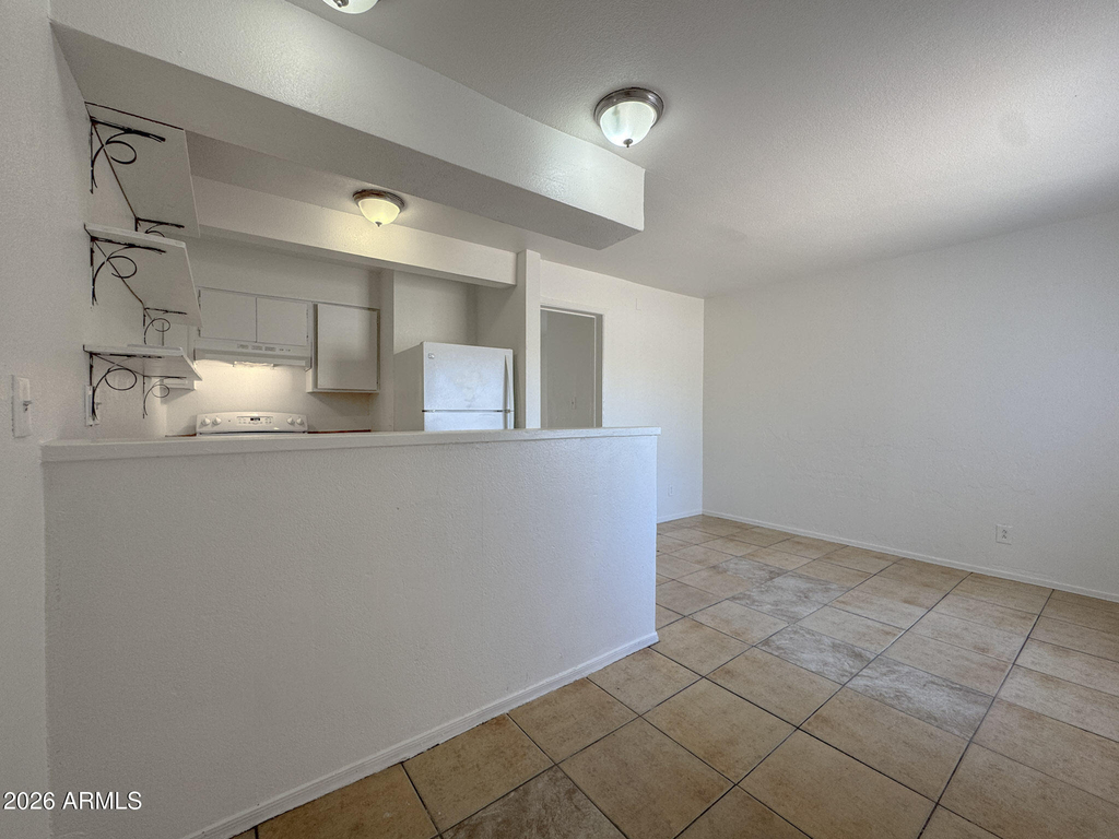 1708 W Yuma Street - Photo 2