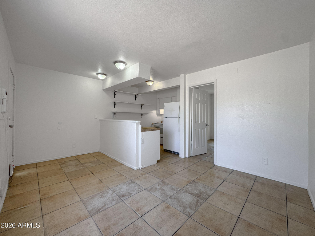 1708 W Yuma Street - Photo 3