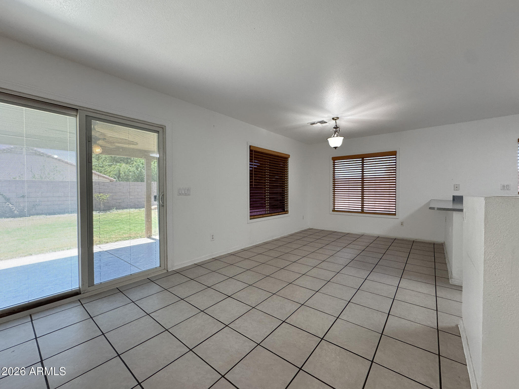 11595 W Holly Street - Photo 10