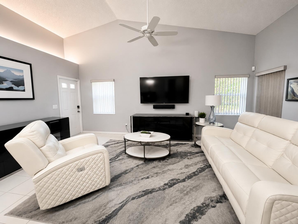 4214 Se Home Way - Photo 2