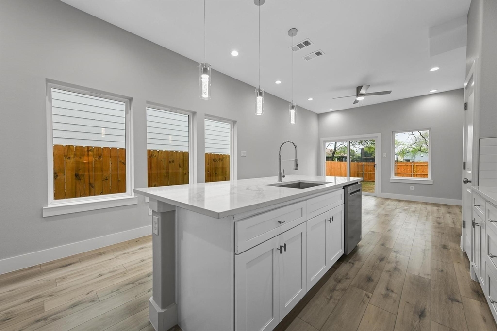 2507 Birmingham Avenue - Photo 4