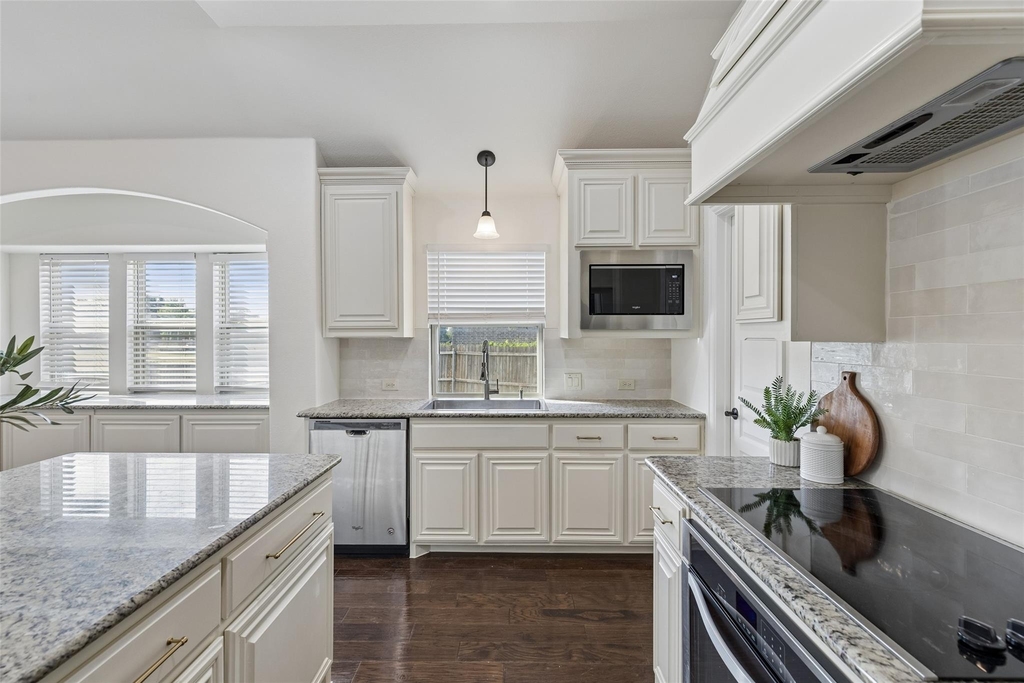 500 Cottage Place - Photo 5