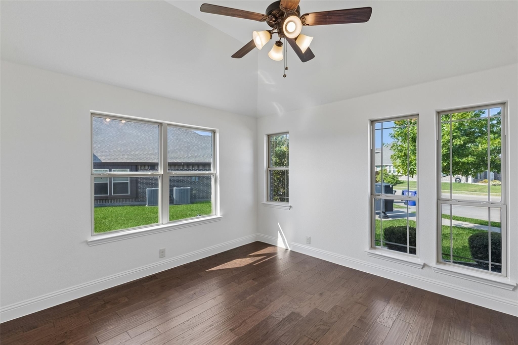 500 Cottage Place - Photo 20