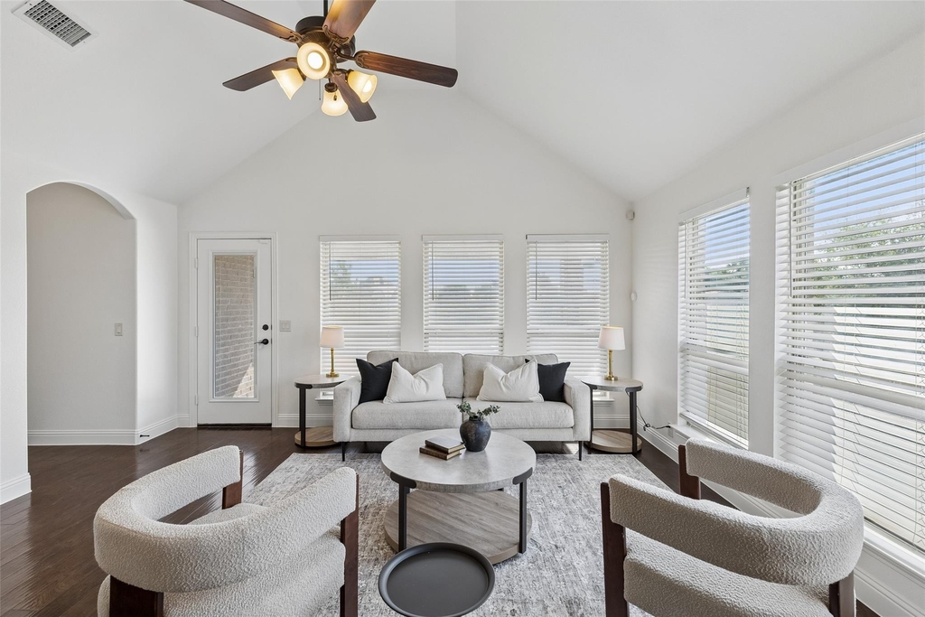 500 Cottage Place - Photo 11