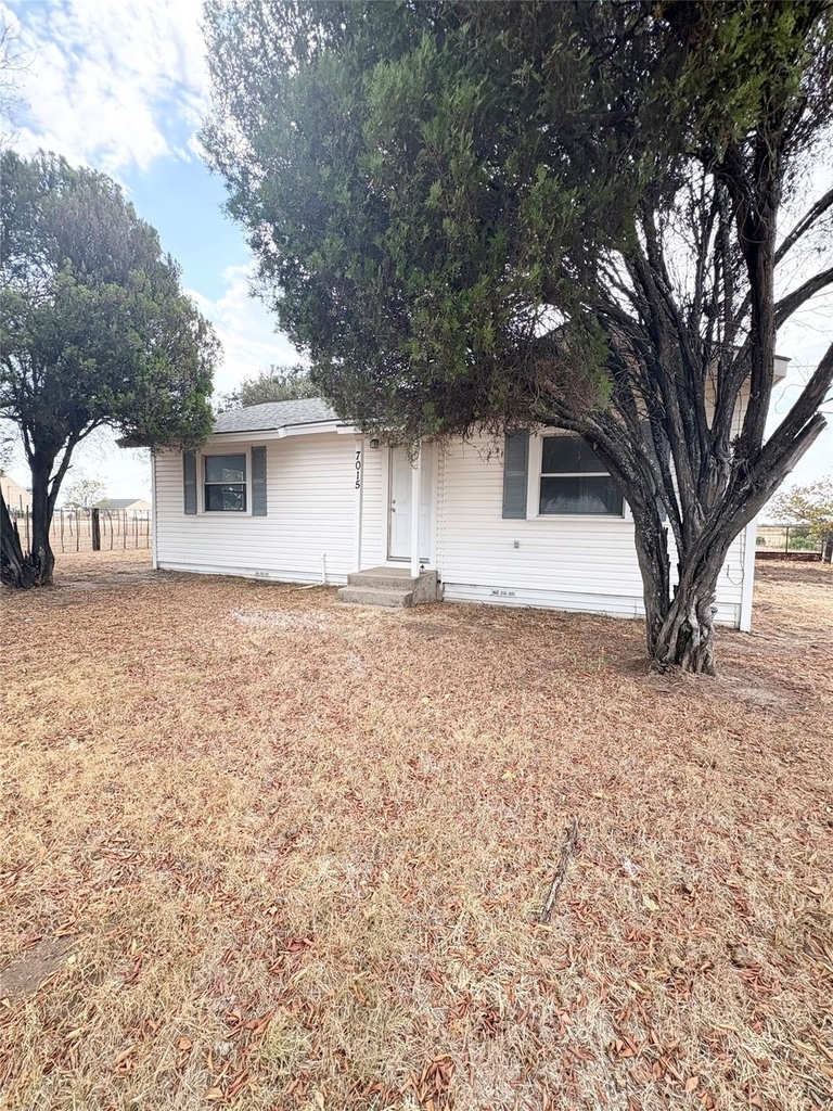 7015 Fm 920 - Photo 1
