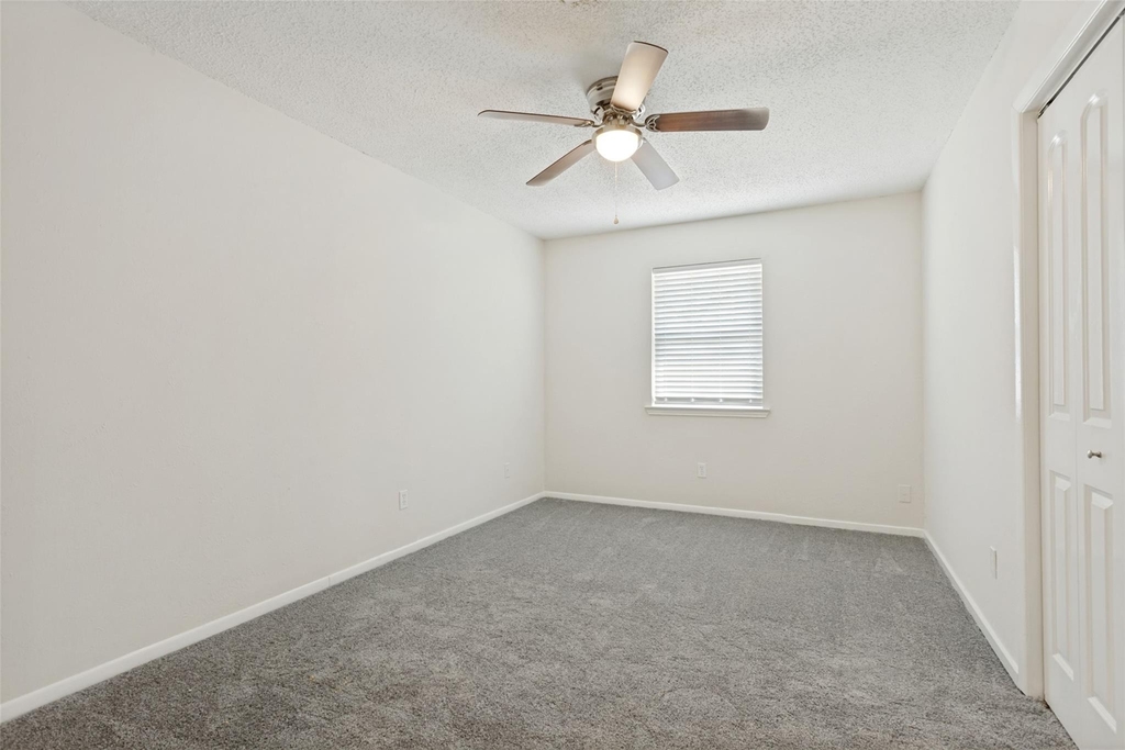 5420 Prince Drive - Photo 10