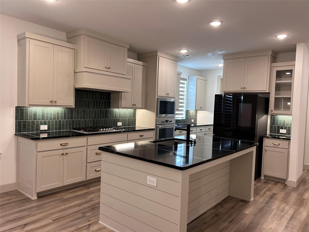 2712 Rolling Meadow Road - Photo 2