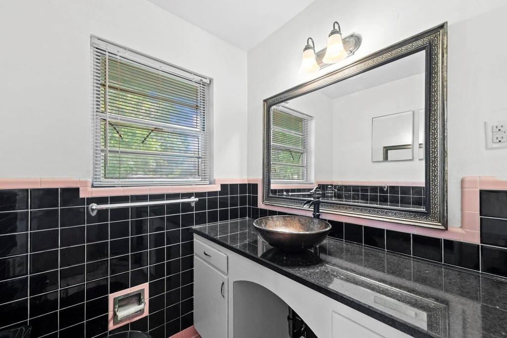 5007 Rockport Drive - Photo 15