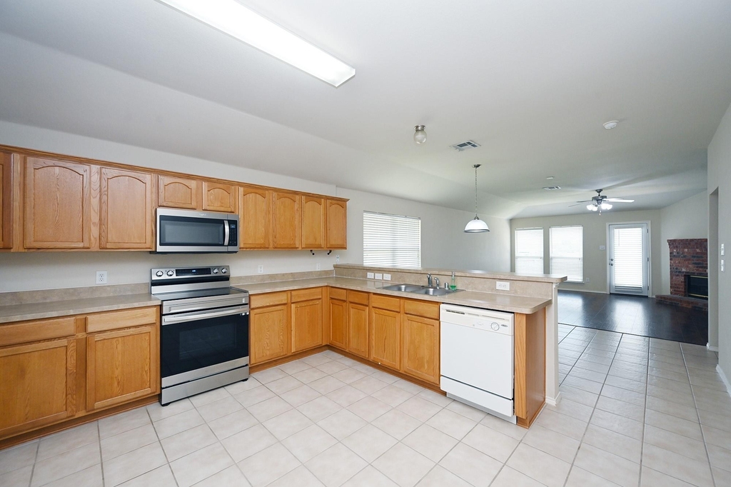 3924 Palace Place - Photo 7