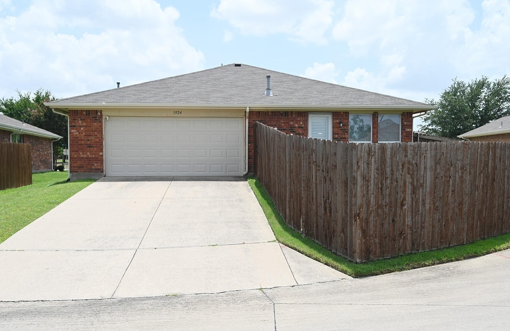 3924 Palace Place - Photo 19