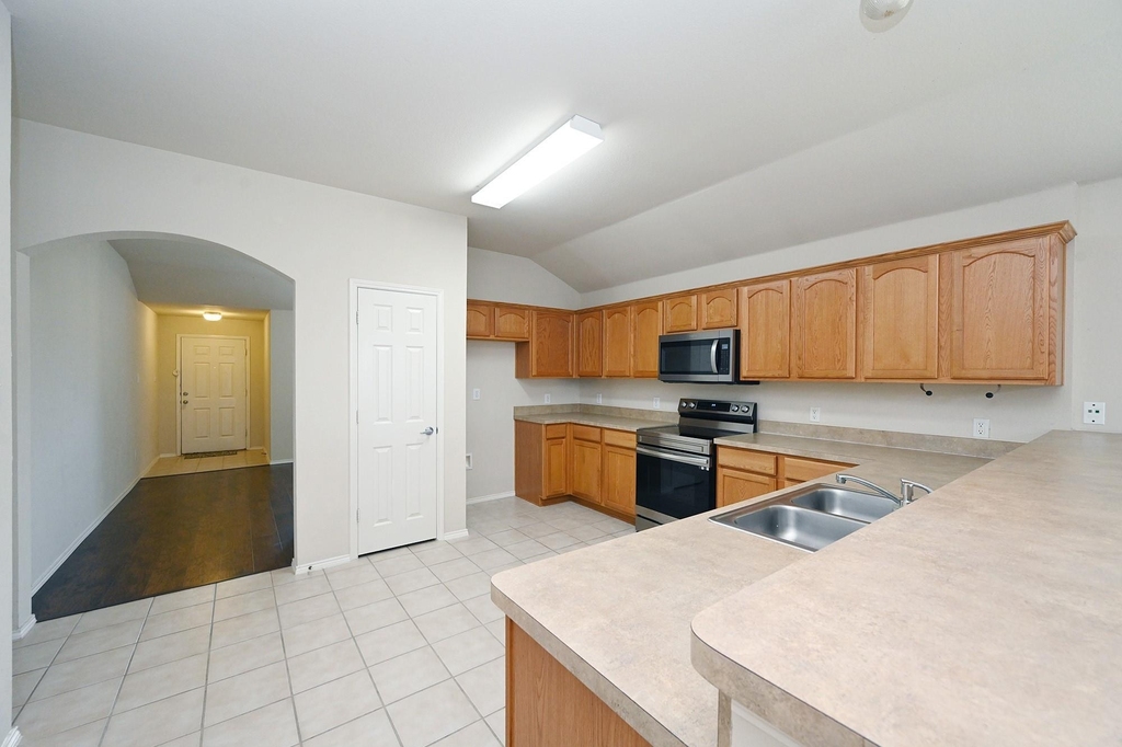3924 Palace Place - Photo 8