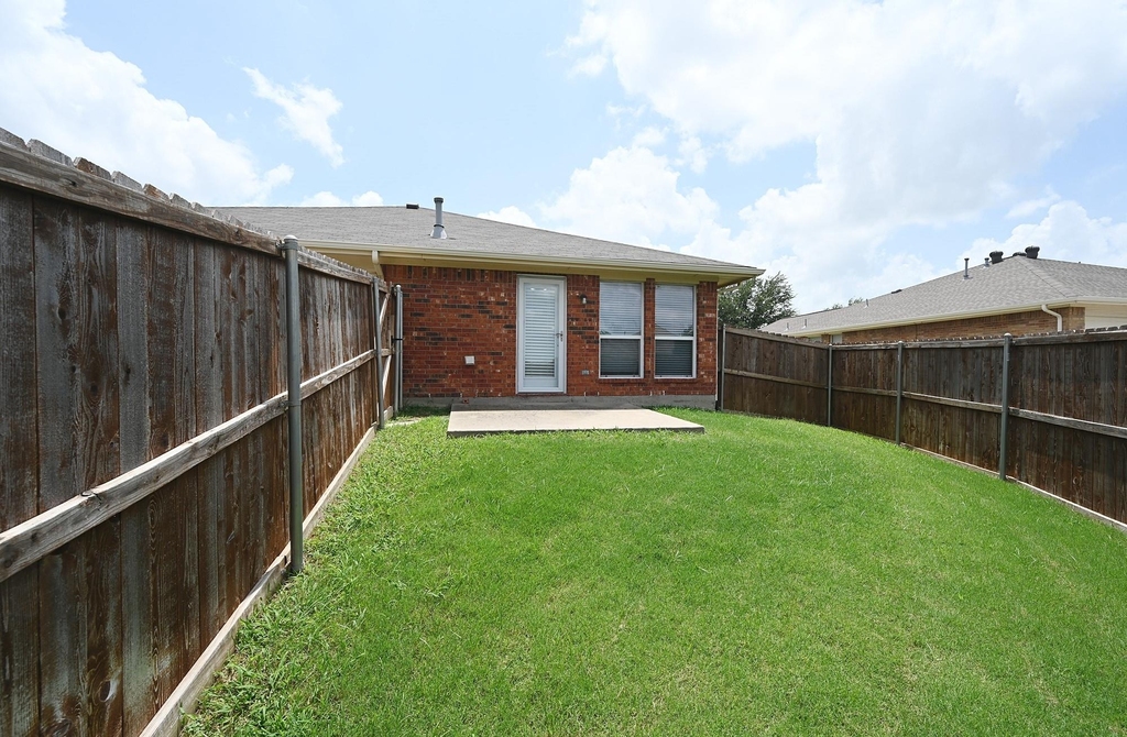 3924 Palace Place - Photo 18