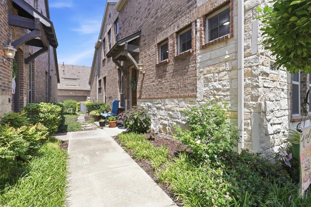 4675 Rhett Lane - Photo 3