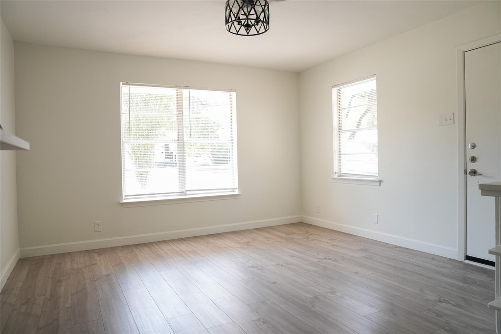 6565 Ascot Lane - Photo 6