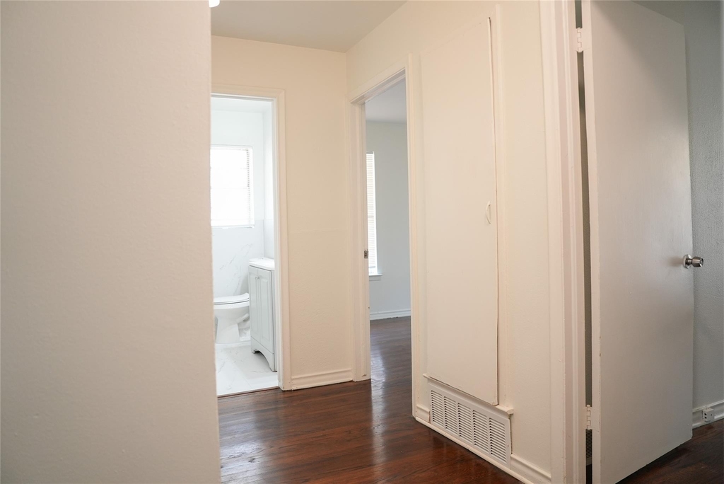 6565 Ascot Lane - Photo 12