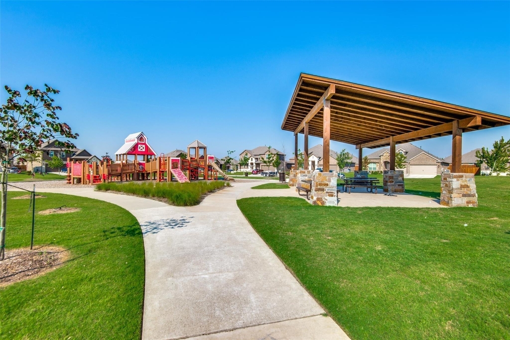 9812 Autumn Leaves Lane - Photo 32