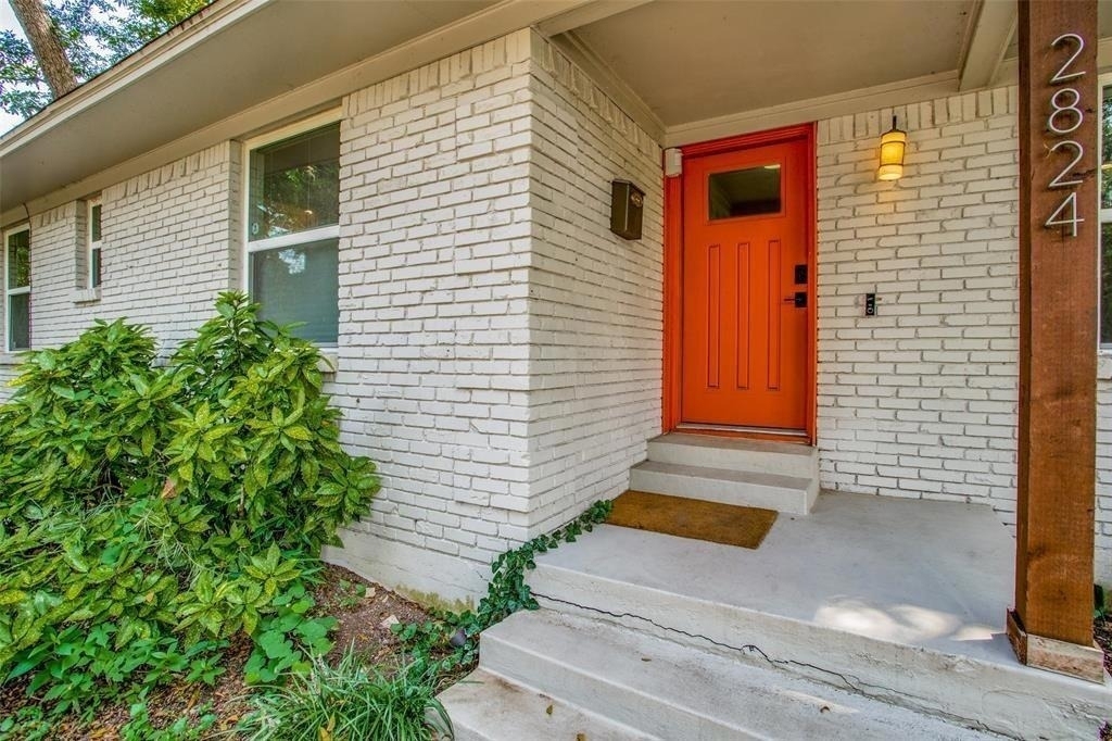 2824 W Kiest Boulevard - Photo 1