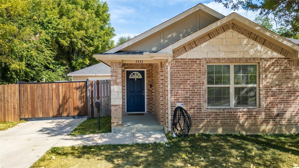 2433 56th Street - Photo 3