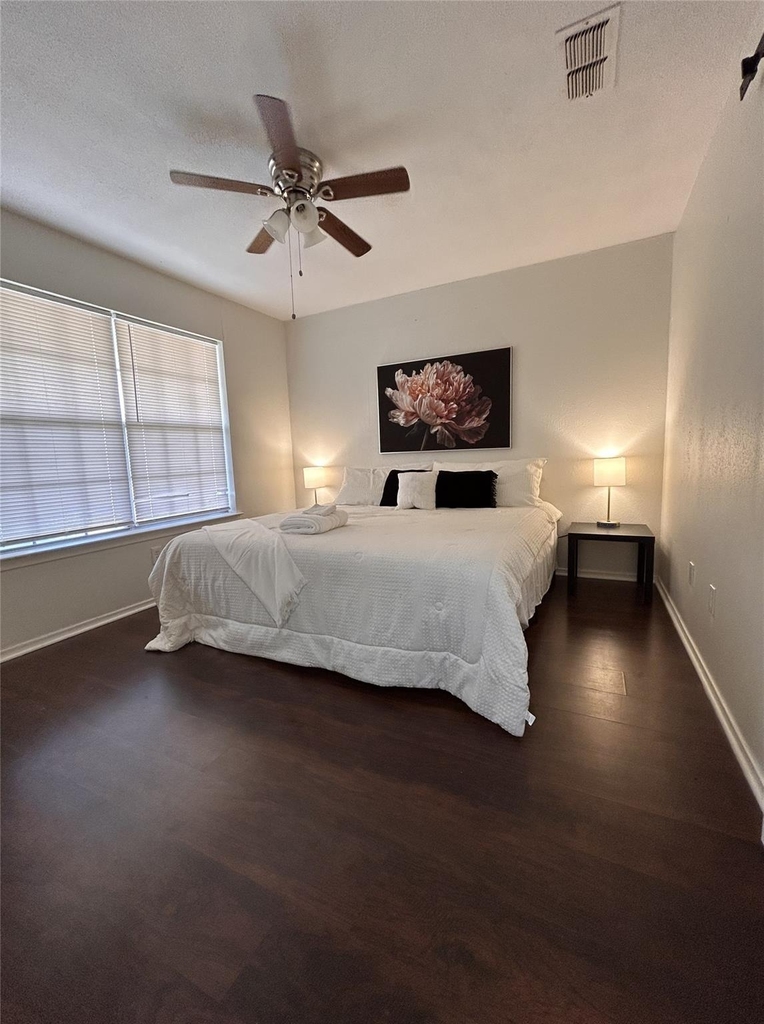 202 N Graves Street - Photo 8