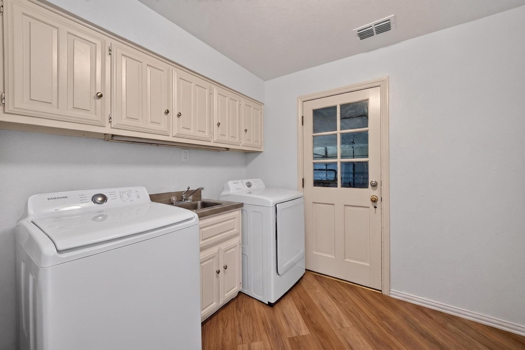 12 Meadowlake Drive - Photo 23