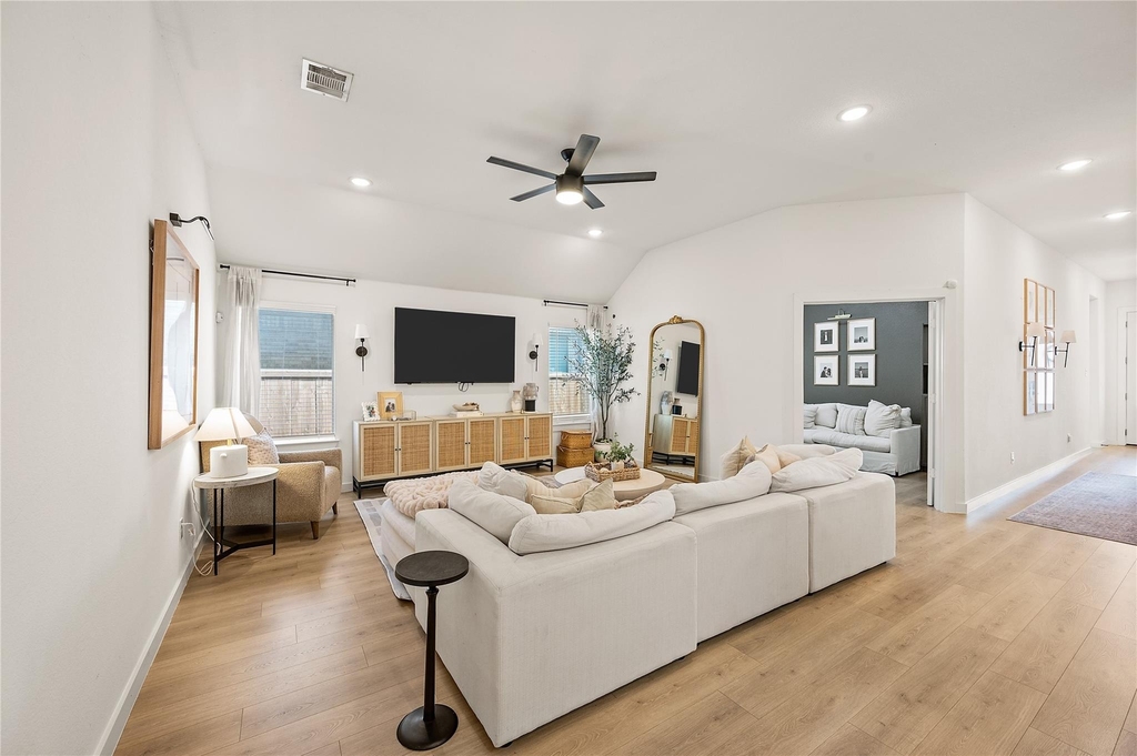 12417 Penson Street - Photo 5