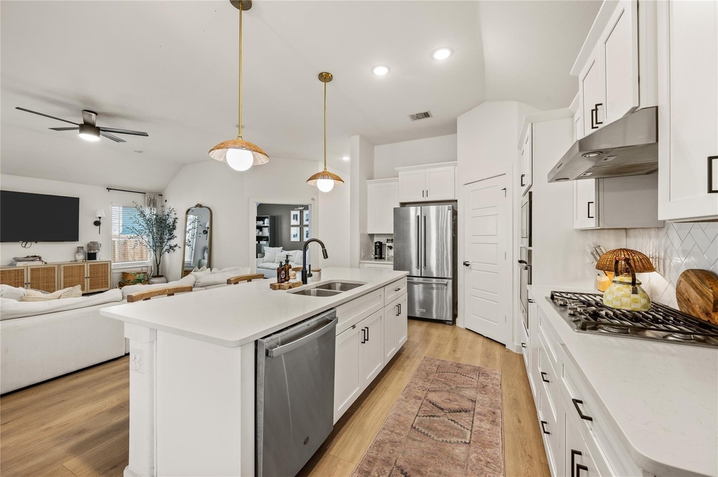 12417 Penson Street - Photo 8