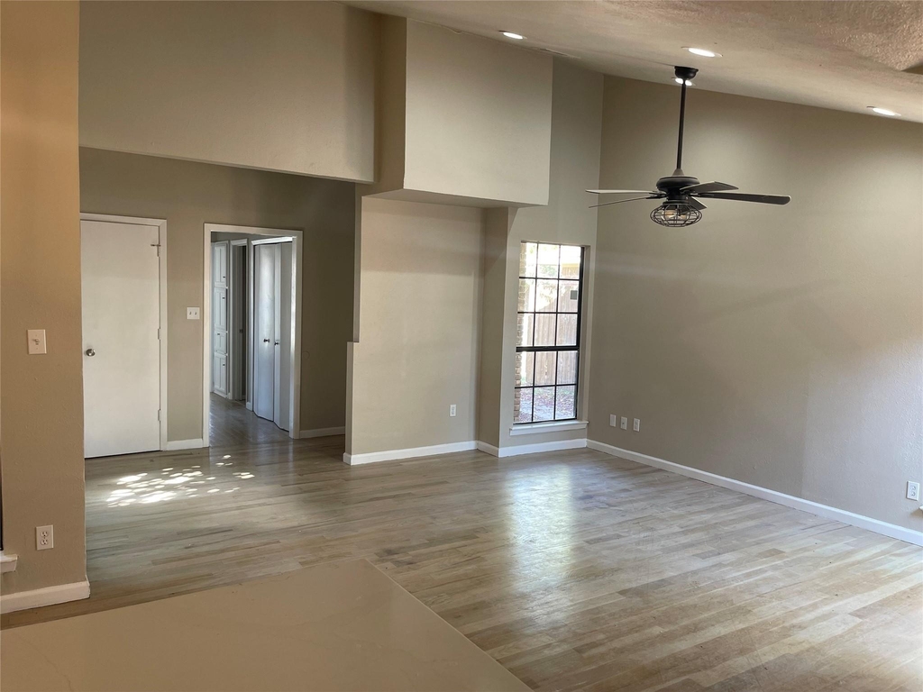 3040 Airhaven Street - Photo 4