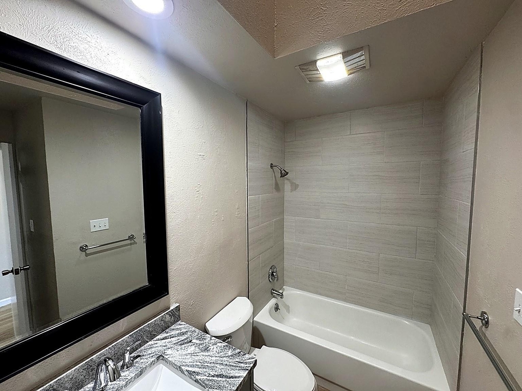 3040 Airhaven Street - Photo 2