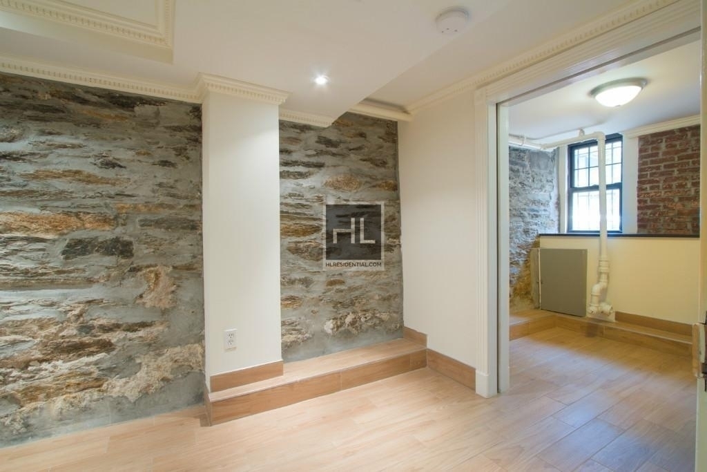 West 53 Street - Photo 3