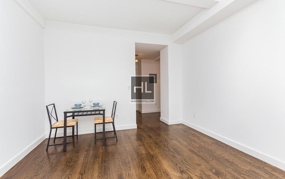 West 91st Street - Photo 2