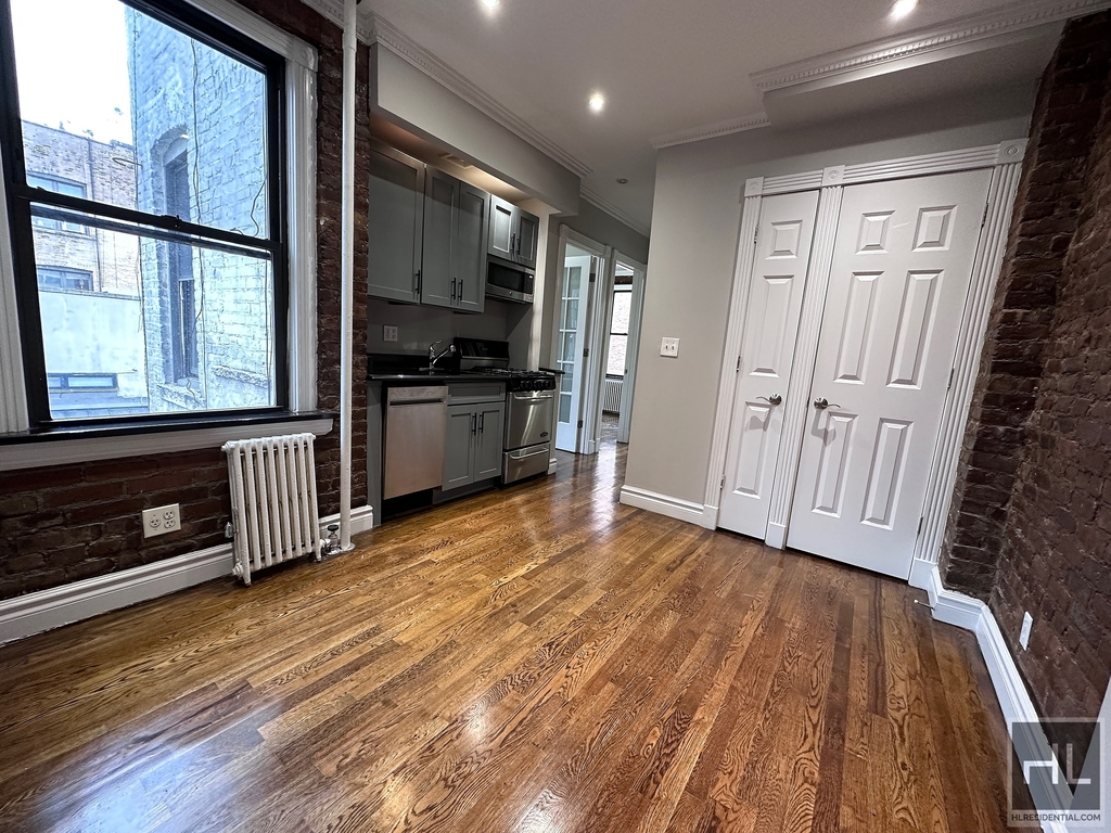 East 13th Street - Photo 0