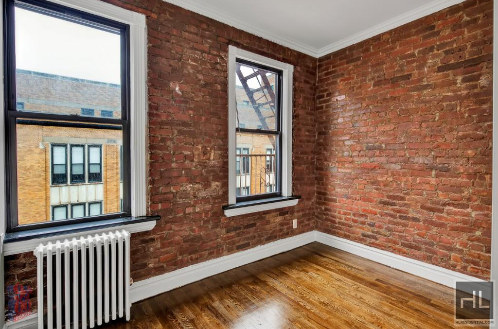East 13th Street - Photo 4