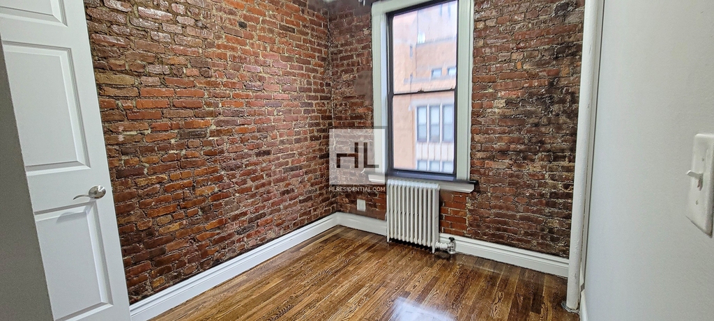 East 13th Street - Photo 3
