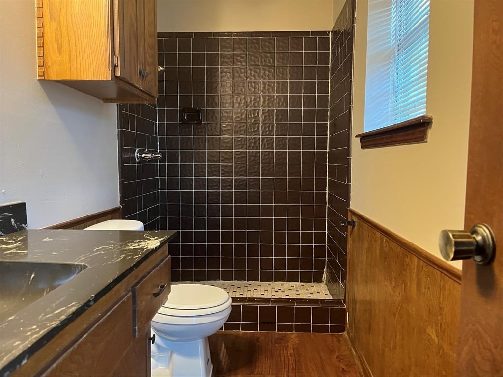 10329 Exter Avenue - Photo 7