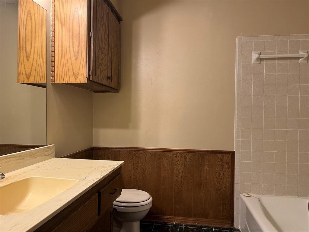 10329 Exter Avenue - Photo 6