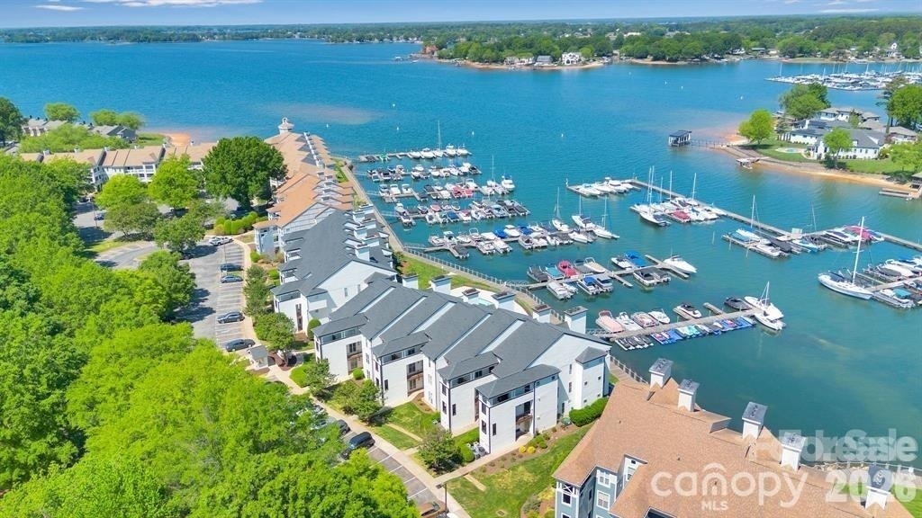 18755 Vineyard Point Lane - Photo 2