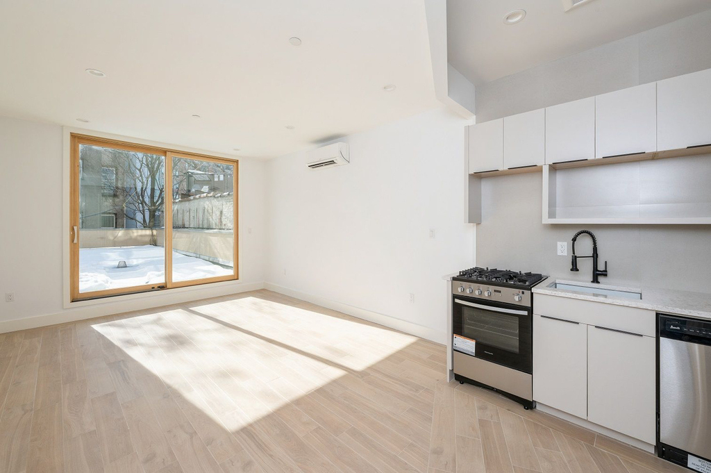 Copy of 80 North Moore, Unit 80-07n - Photo 1