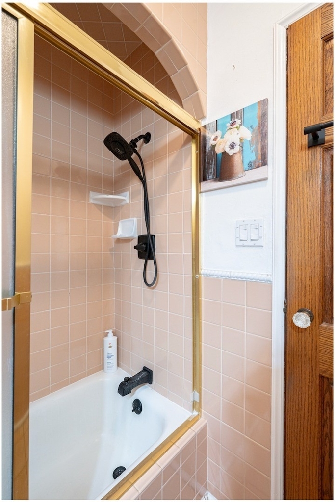 424 W 11th - Photo 12