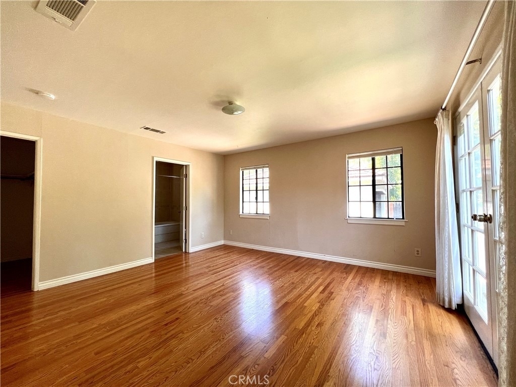 1855 Sharon - Photo 6