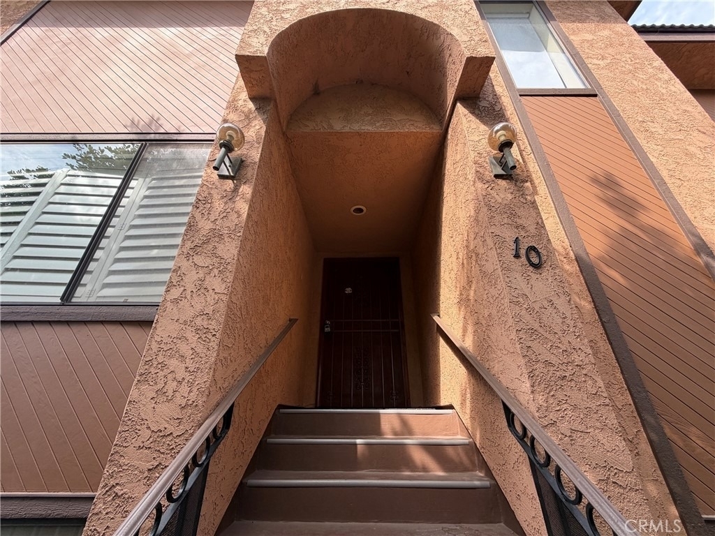 816 W Naomi - Photo 0