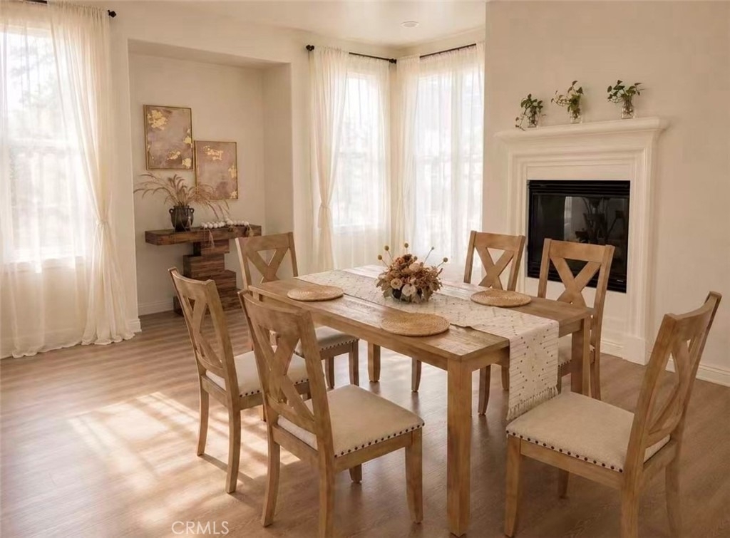 8062 Holland Park St - Photo 2