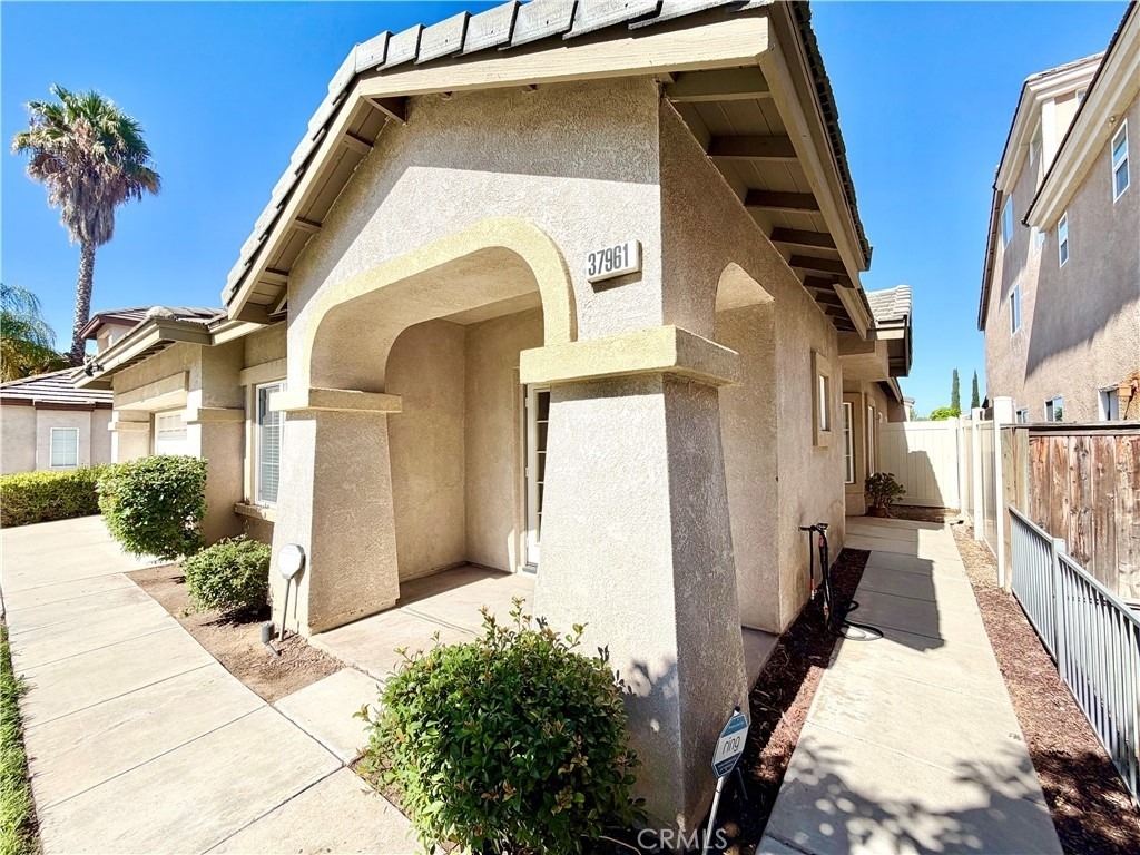 37961 Veranda Way - Photo 3