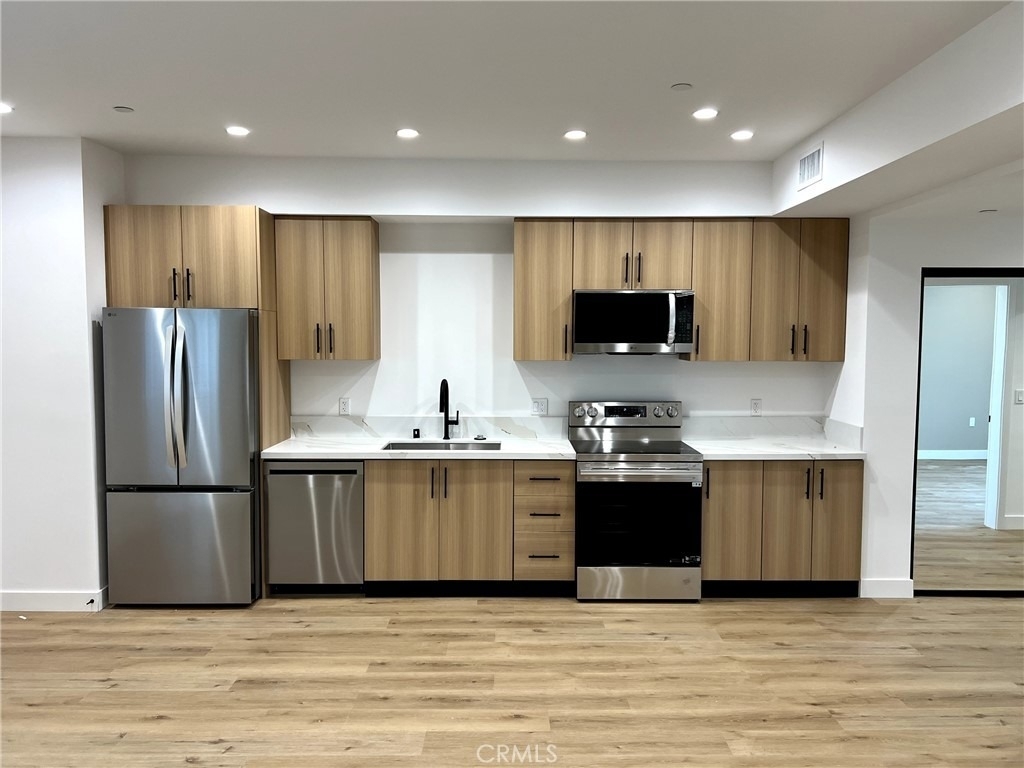 8016 Fair - Photo 4