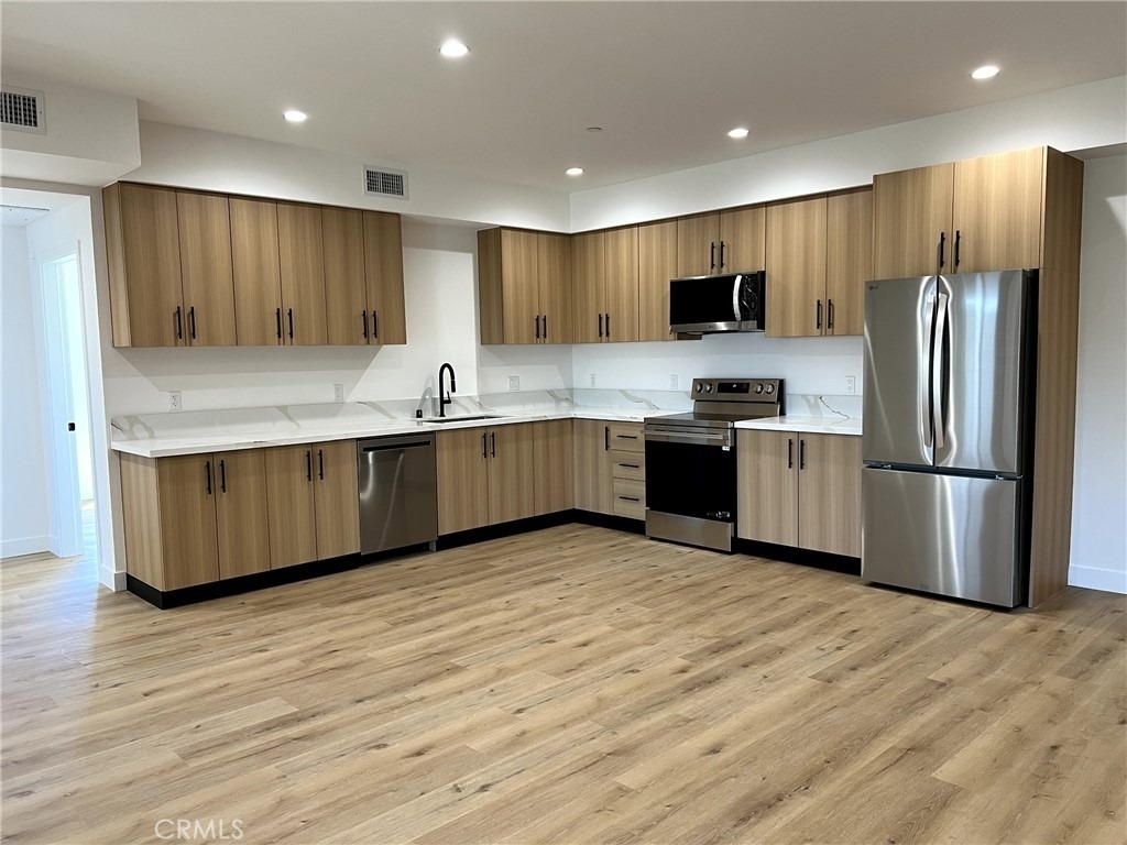 8016 Fair - Photo 17