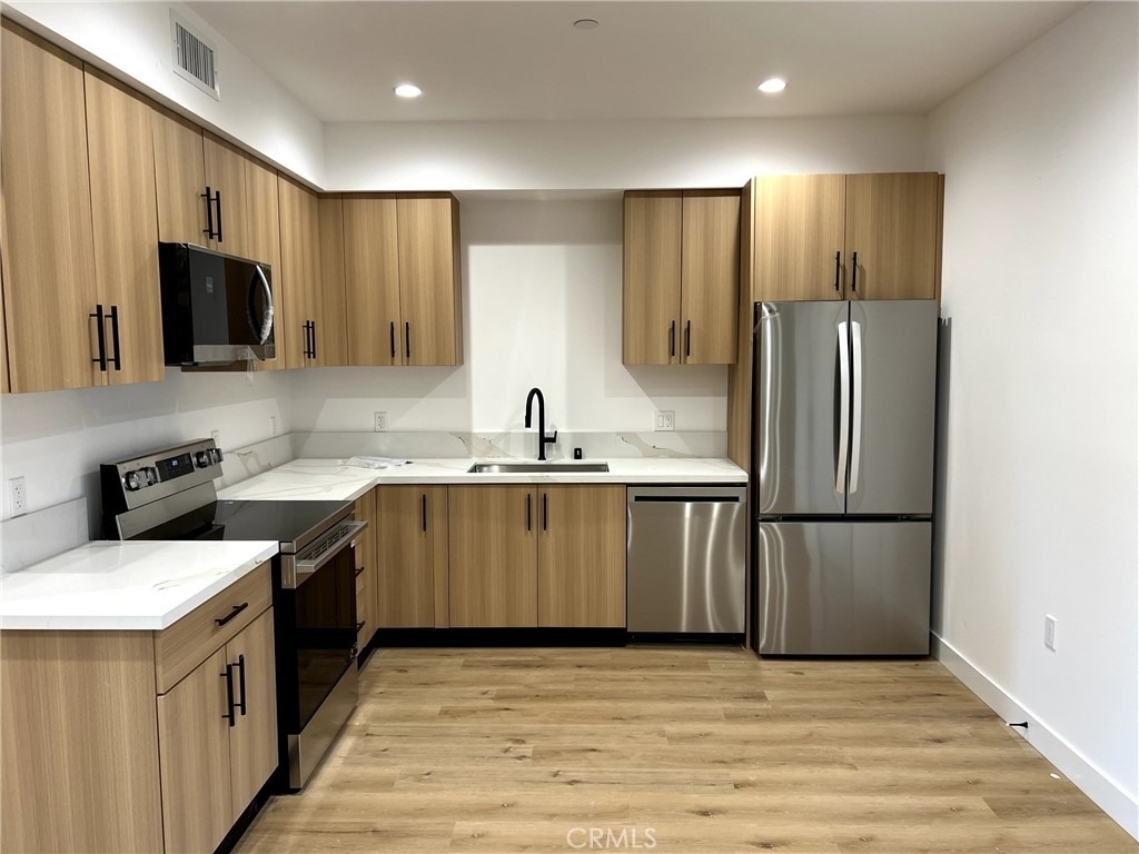 8016 Fair - Photo 8