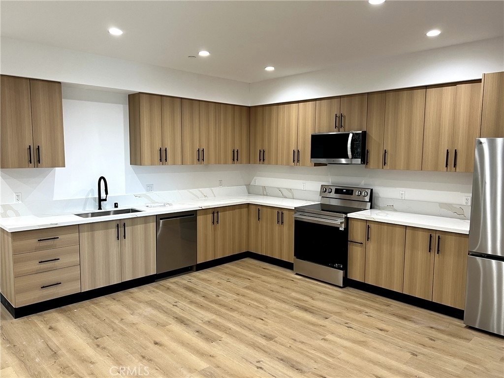 8016 Fair - Photo 10